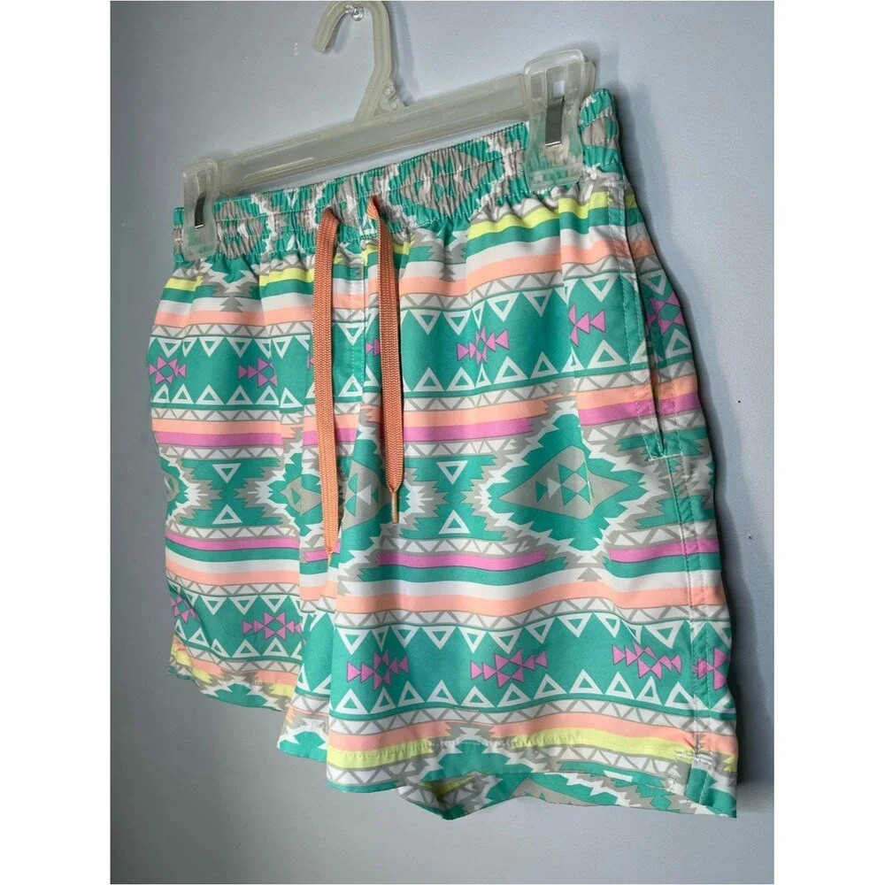 chubbies The En Fuegos Teal Geometric 5.5 Inch Classic Swim Trunks Size Small